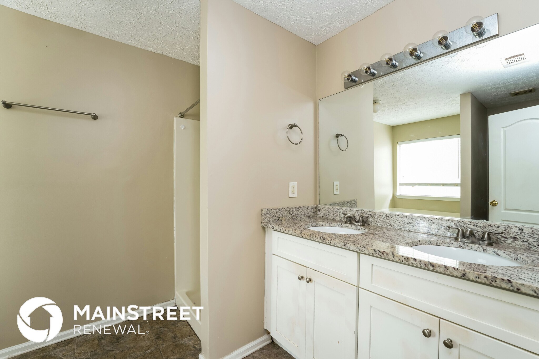 Building Photo - 5795 Meadowview Rd