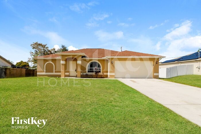 Primary Photo - 2916 NE 5th Pl