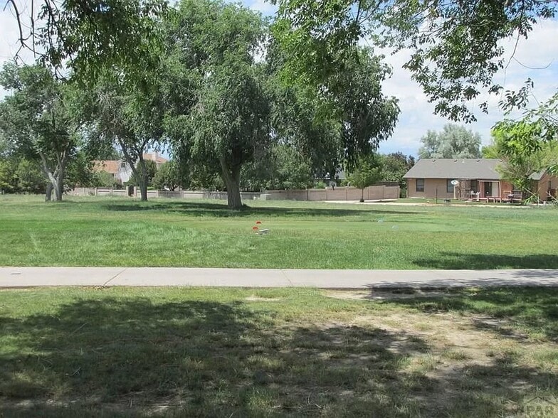 Building Photo - 121 Fairway Vlg
