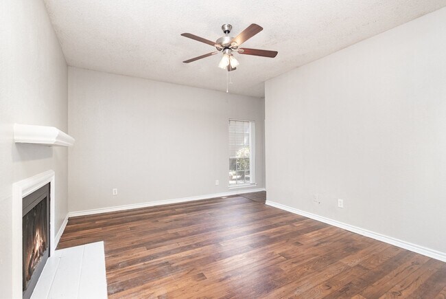 Building Photo - 3639 W Northgate Dr