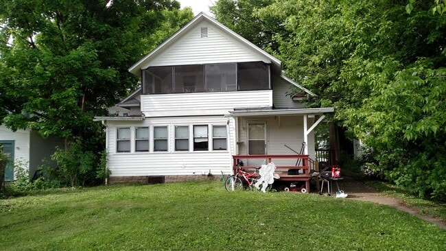 Back of House View - 1015 2nd Ave