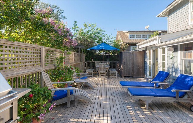 Building Photo - 696 Ocean Breeze Walk