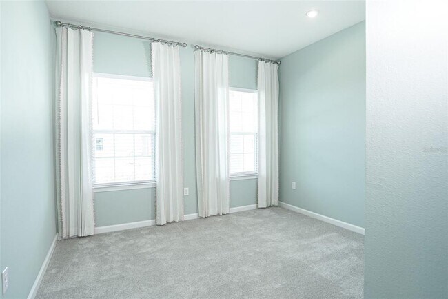 Building Photo - 1892 Basenji Dr