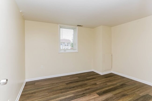 Building Photo - 311 Healy Ave