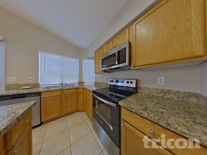 Building Photo - 7442 E Naranja Ave