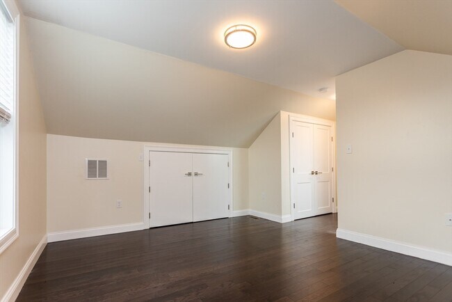 Building Photo - 478 Fulton St