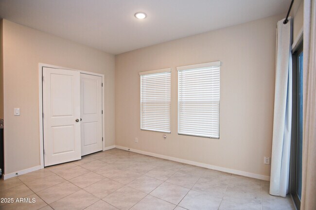 Building Photo - 7865 N 79th Ave
