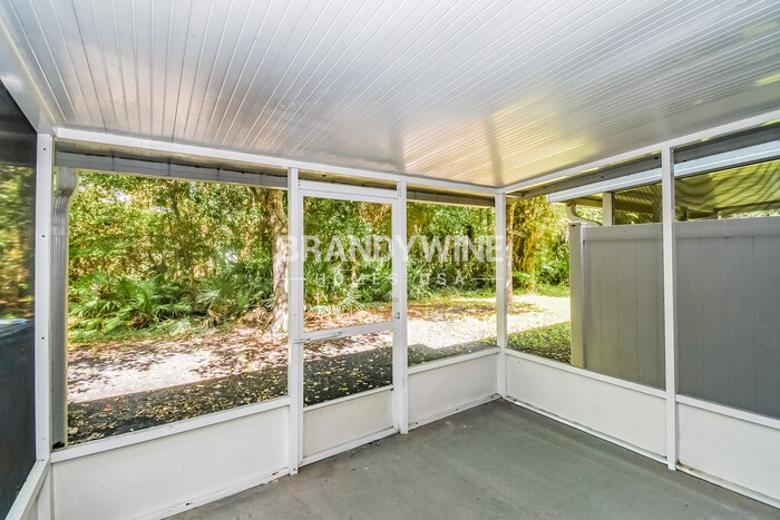 Building Photo - 11856 Lake Bend Cir