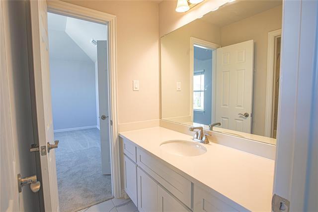 Building Photo - 612 Cattle Chute Ct