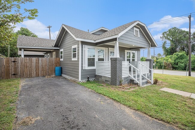 Building Photo - 7449 Walker St