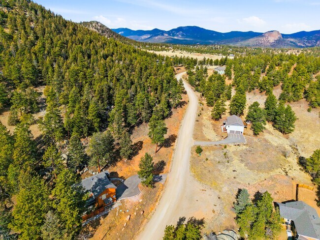 Building Photo - 191 Diamond Dr