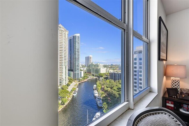 Building Photo - 511 SE 5 Ave