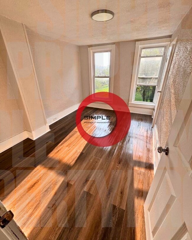 Building Photo - Cozy 3 bedroom 1 bath house