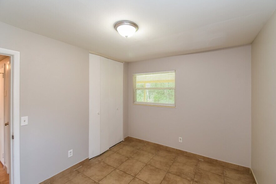 Building Photo - 7839 Lemans Dr