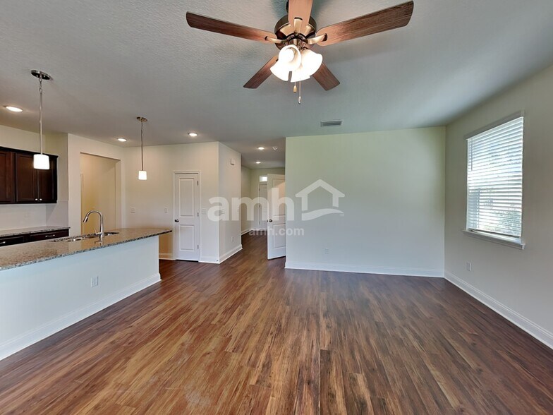 Building Photo - 314 Banyan Frst Dr