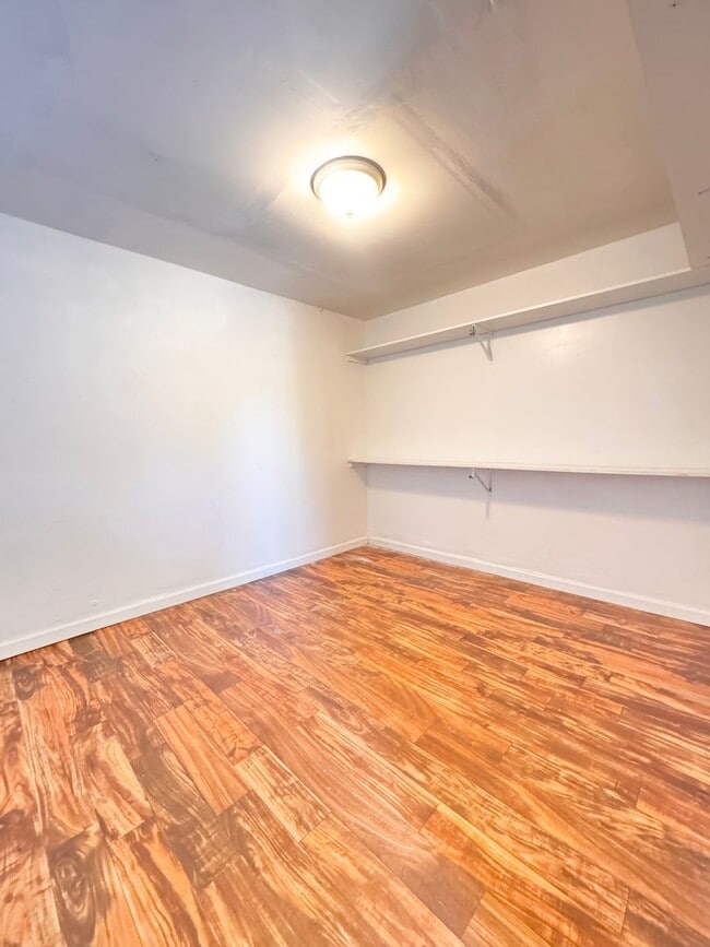 Building Photo - NE Home with pool for rent