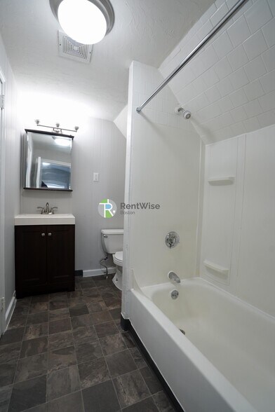 Building Photo - 50A Winship St. Unit 2