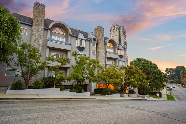 Building Photo - 10627 Ashton Ave