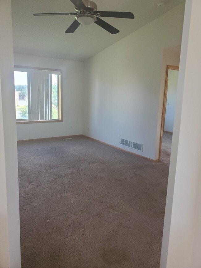 Building Photo - 1157 Atwood St S