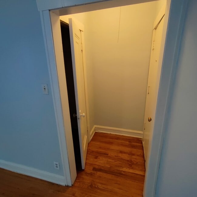 Building Photo - 7255 S Washtenaw Ave.