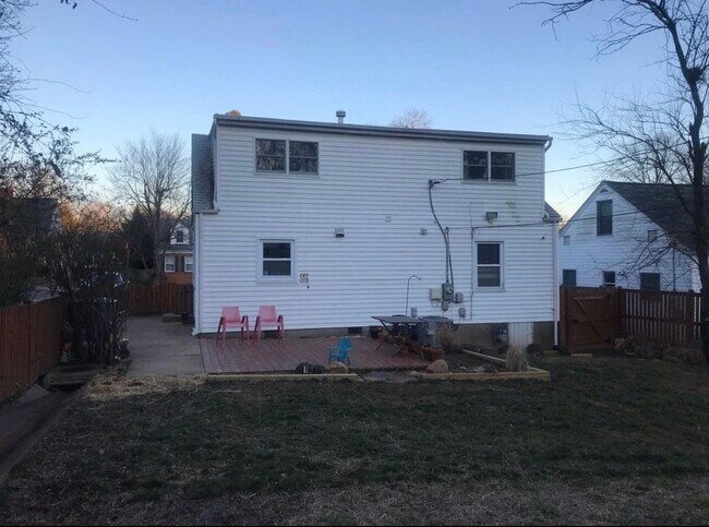 Building Photo - 2836 Summerfield Rd