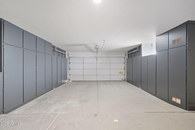 Building Photo - 22408 N Las Vegas Dr