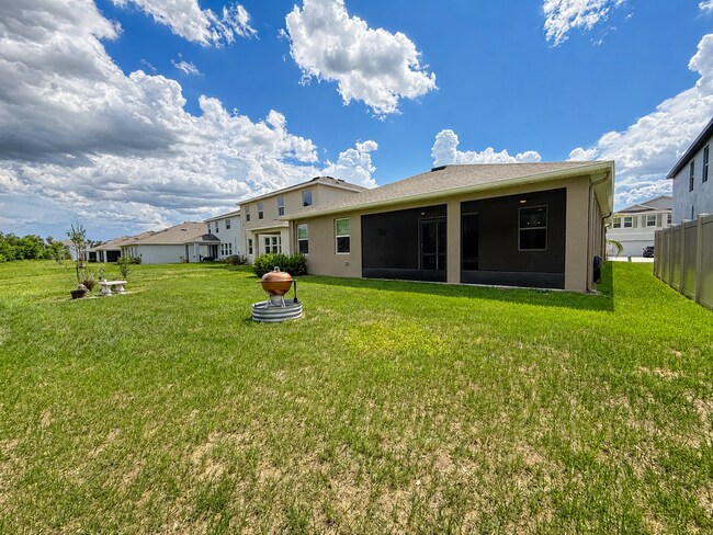 Building Photo - 12544 Shining Willow St