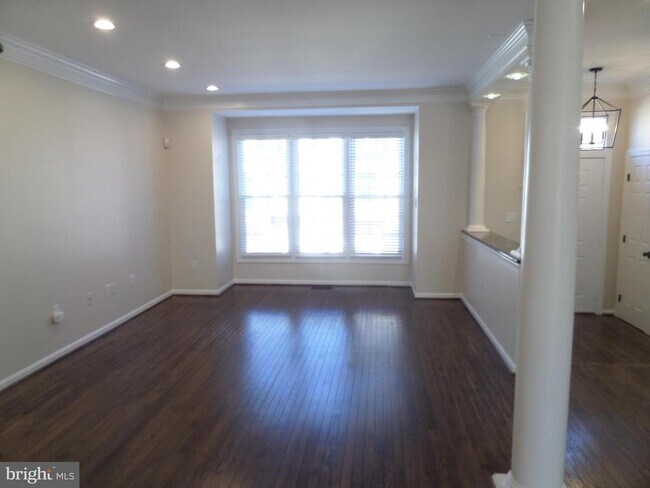 Building Photo - 2254 Journet Dr