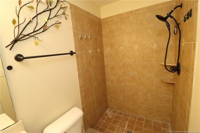 Building Photo - 7124 Blue Juniper Ct