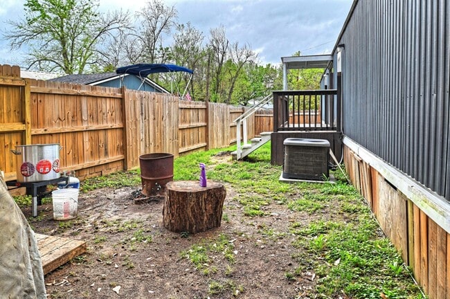 Building Photo - 13204 Enchanted Vista