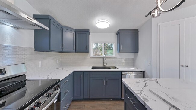 Building Photo - 65 County Rd 5002