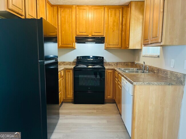 Building Photo - 605 Wilburn Ave
