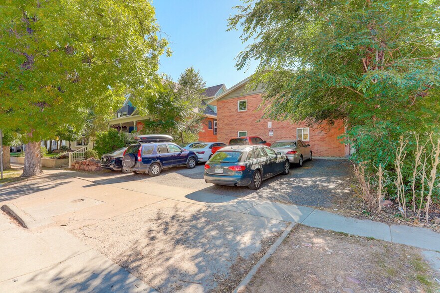 Parking lot for 10 cars - 1224 11th St