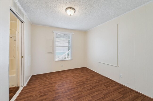 Building Photo - 4011 Vista Blvd
