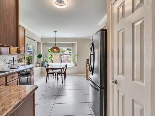 Building Photo - 602 Mosman Ct