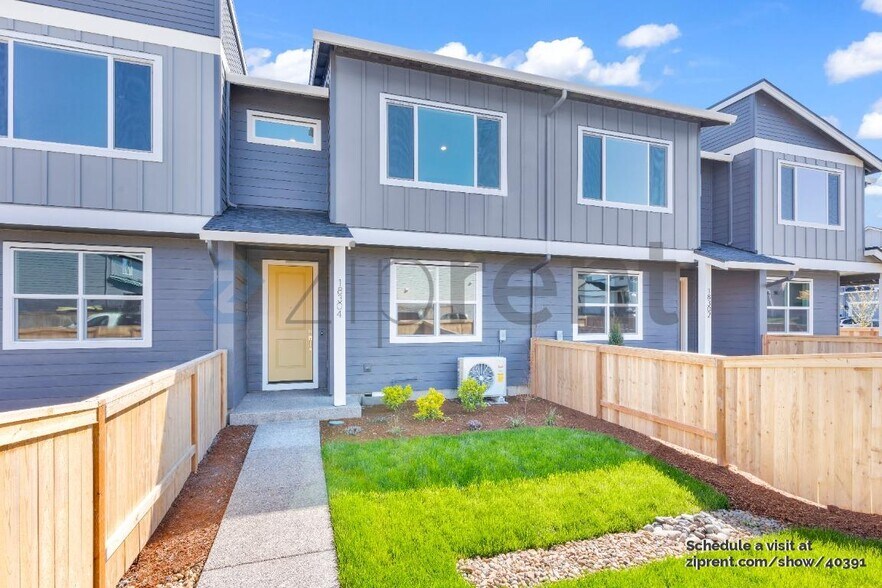 Building Photo - 18304 NE 43rd Pl