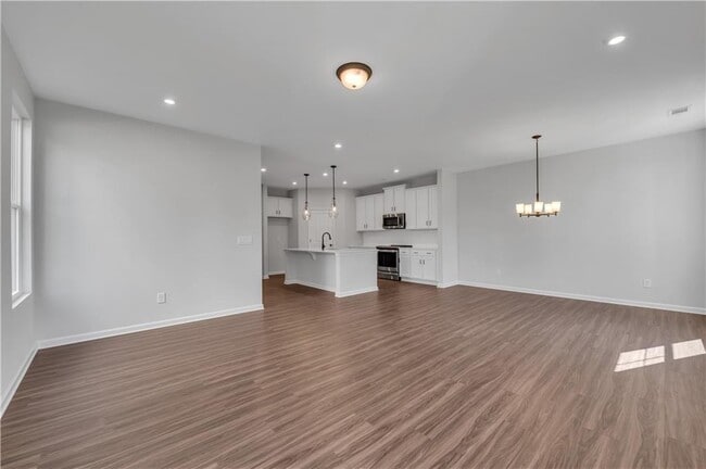 Building Photo - 865 York Aly