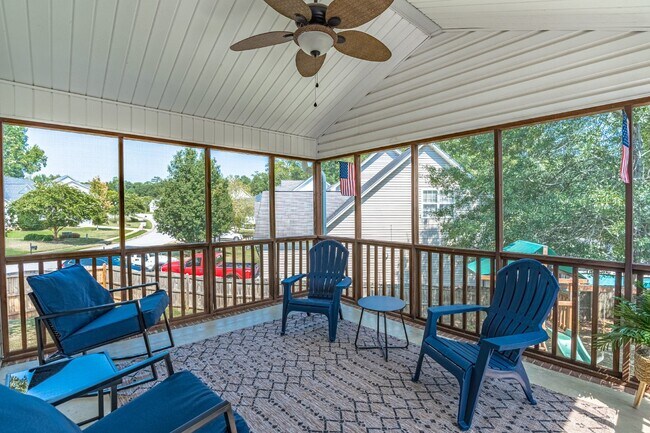 Building Photo - Gorgeous 4 Bedroom Home with Spacious Layo...