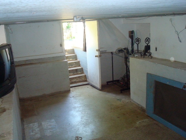 Building Photo - 4533 D St