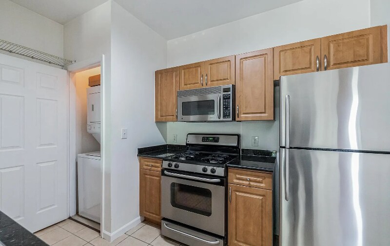 Building Photo - 12913 Centre Park Cir