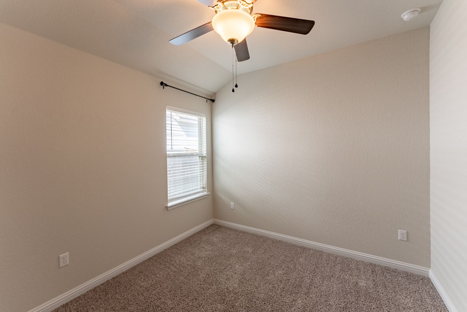Building Photo - 8209 McKamy Dr
