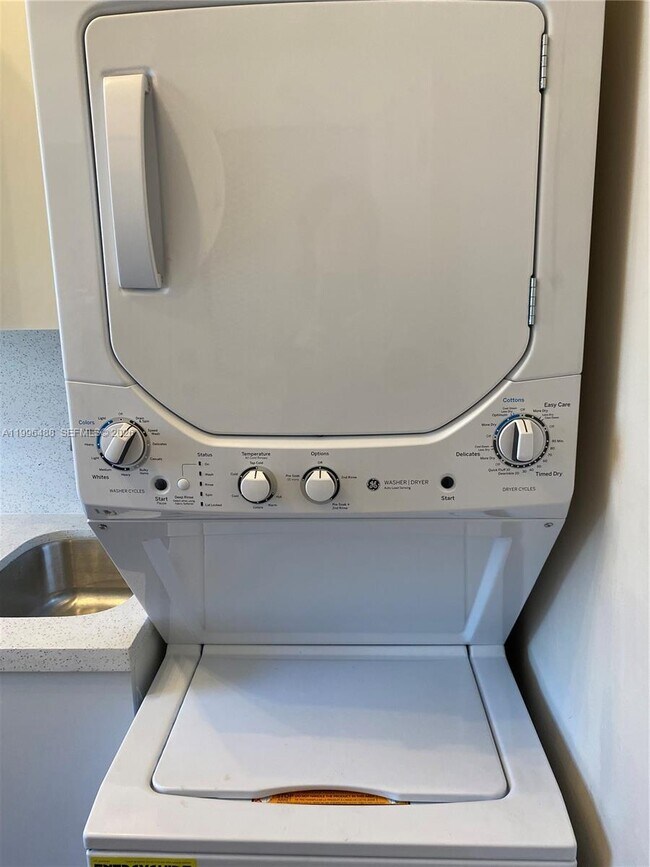 Building Photo - 40 Almeria Ave