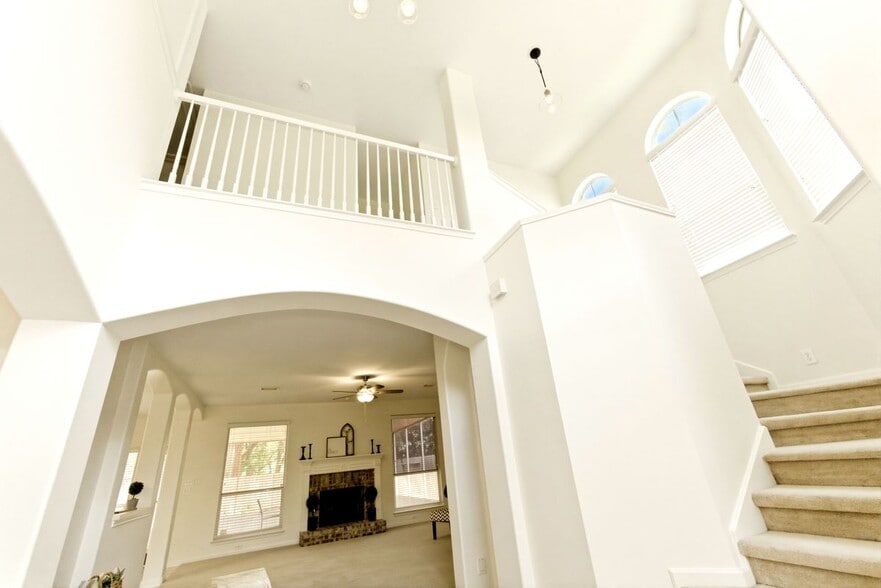 Building Photo - 119 Baythorne