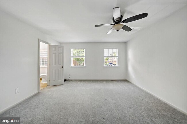 Building Photo - 172 Kenton Dr