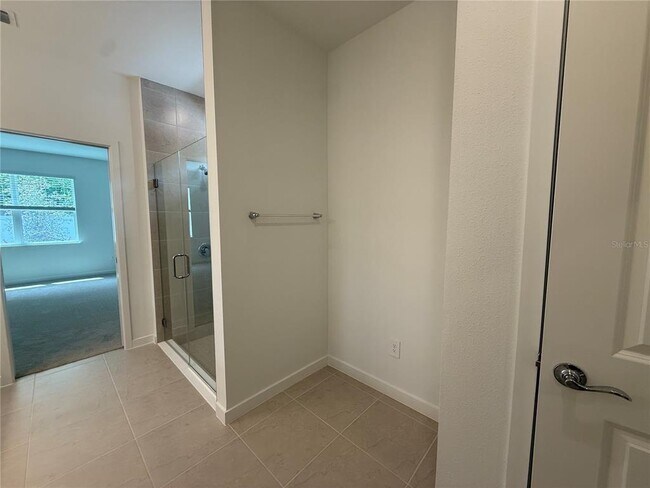 Building Photo - 3915 Big Sky Dr