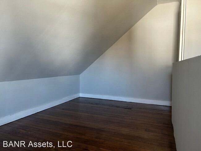 Building Photo - 3 br, 2 bath House - 23 Chestnut Street