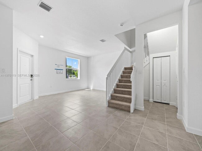 Building Photo - 1513 SE 27th Rd