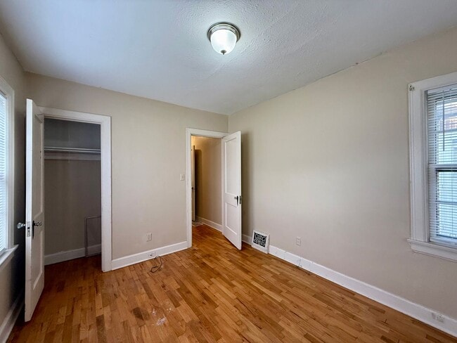 Building Photo - 4008 E Orme St