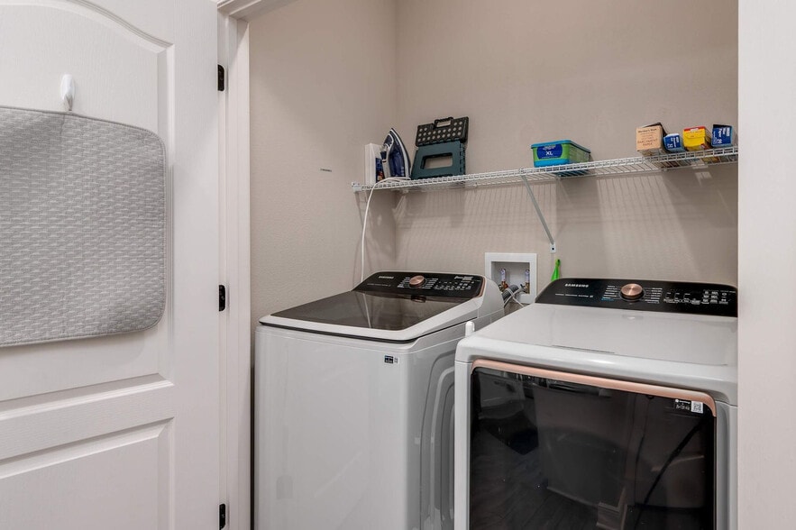 Building Photo - 7825 Somersworth Dr