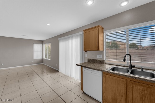 Building Photo - 340 Rancho Del Norte Dr